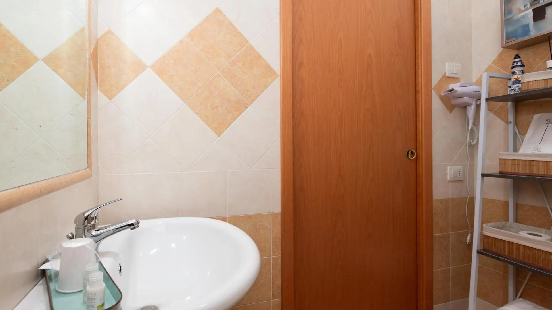 Quiet Home Pula